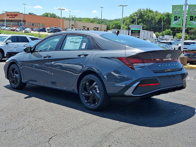 New 2026 Hyundai Elantra SEL Sport FWD image 3