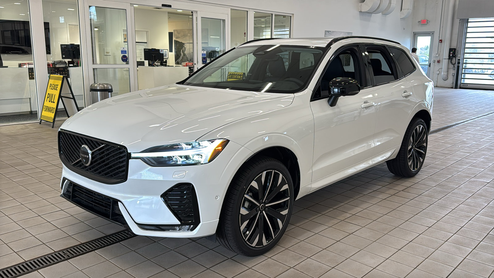 New 2026 Volvo XC60 B5 Ultra w/ Protection Package Premier AWD/4WD image 9
