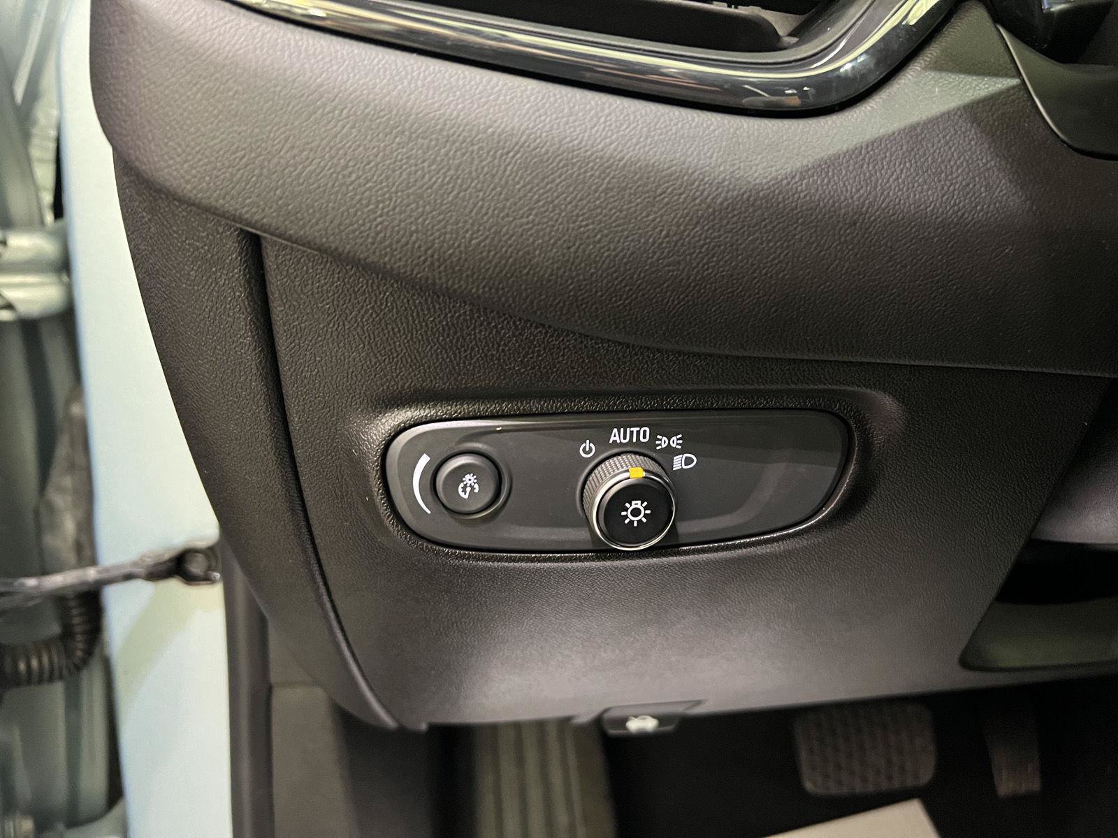 Used 2022 Chevrolet Equinox RS AWD/4WD image 41