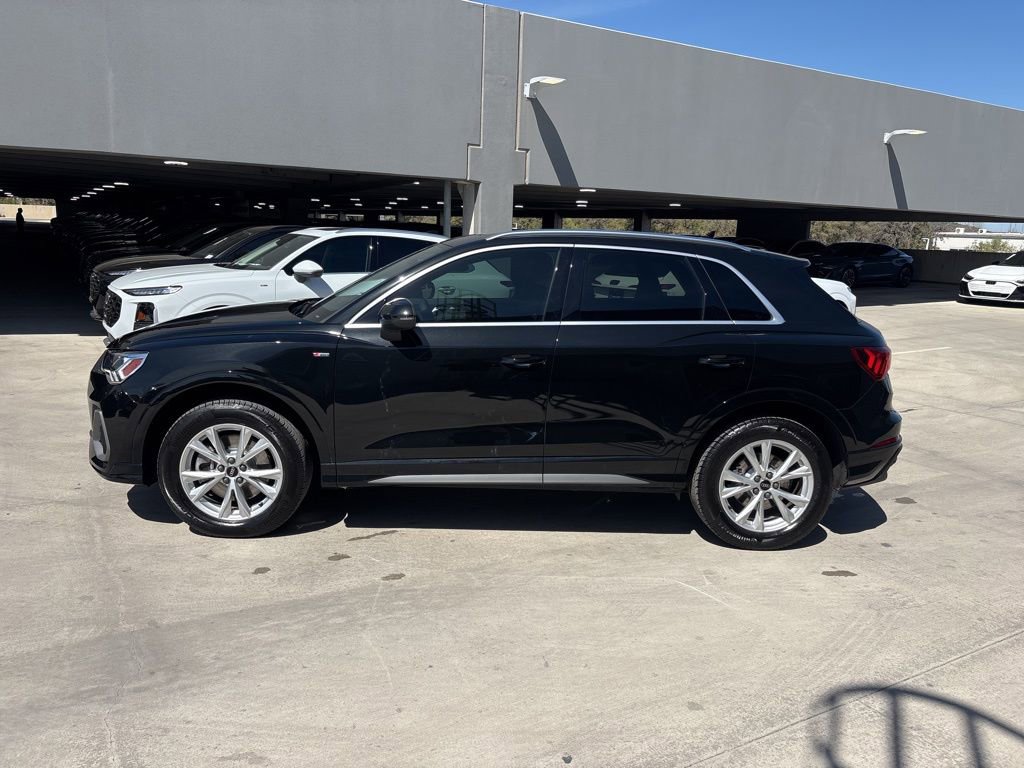 Used 2025 Audi Q3 2.0T Premium w/ Convenience Package image 9