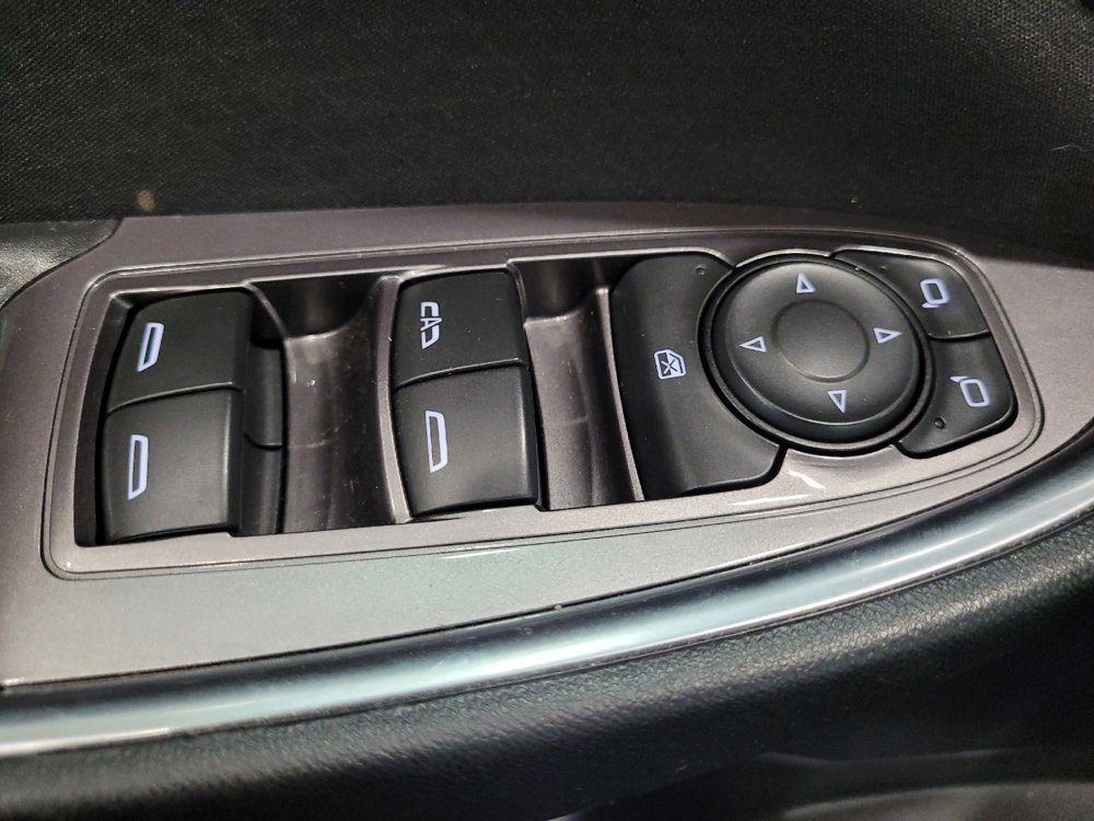 Used 2021 Chevrolet Malibu LT FWD image 27