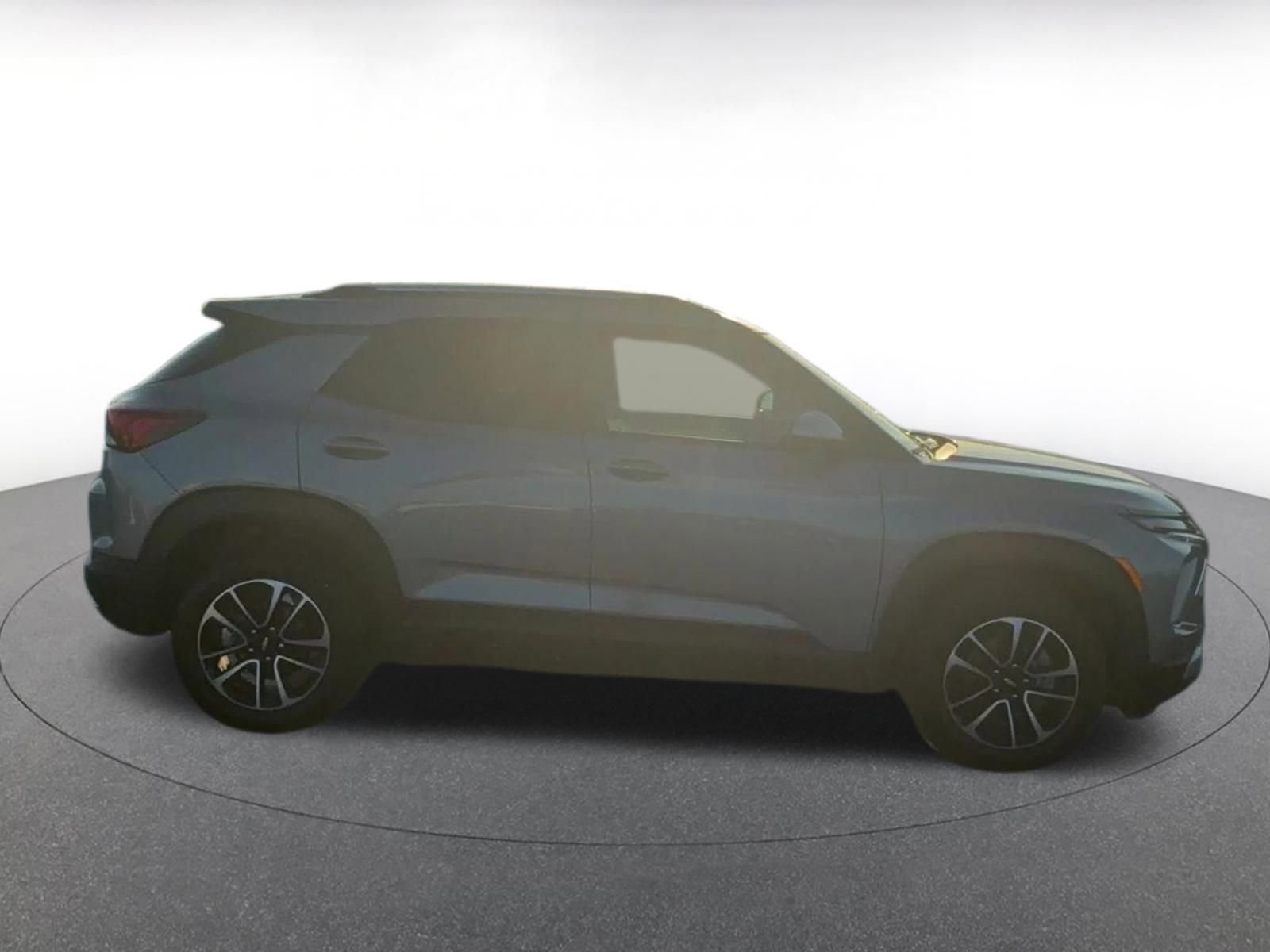 Used 2025 Chevrolet TrailBlazer LT image 16