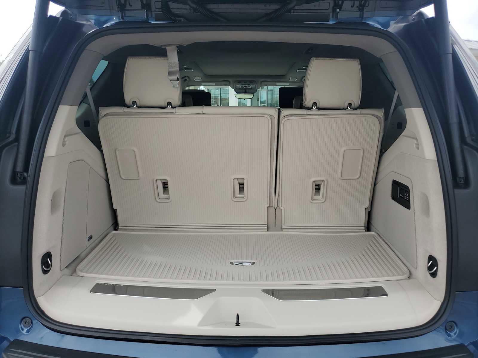 New 2026 Cadillac Escalade Platinum Sport AWD/4WD image 5
