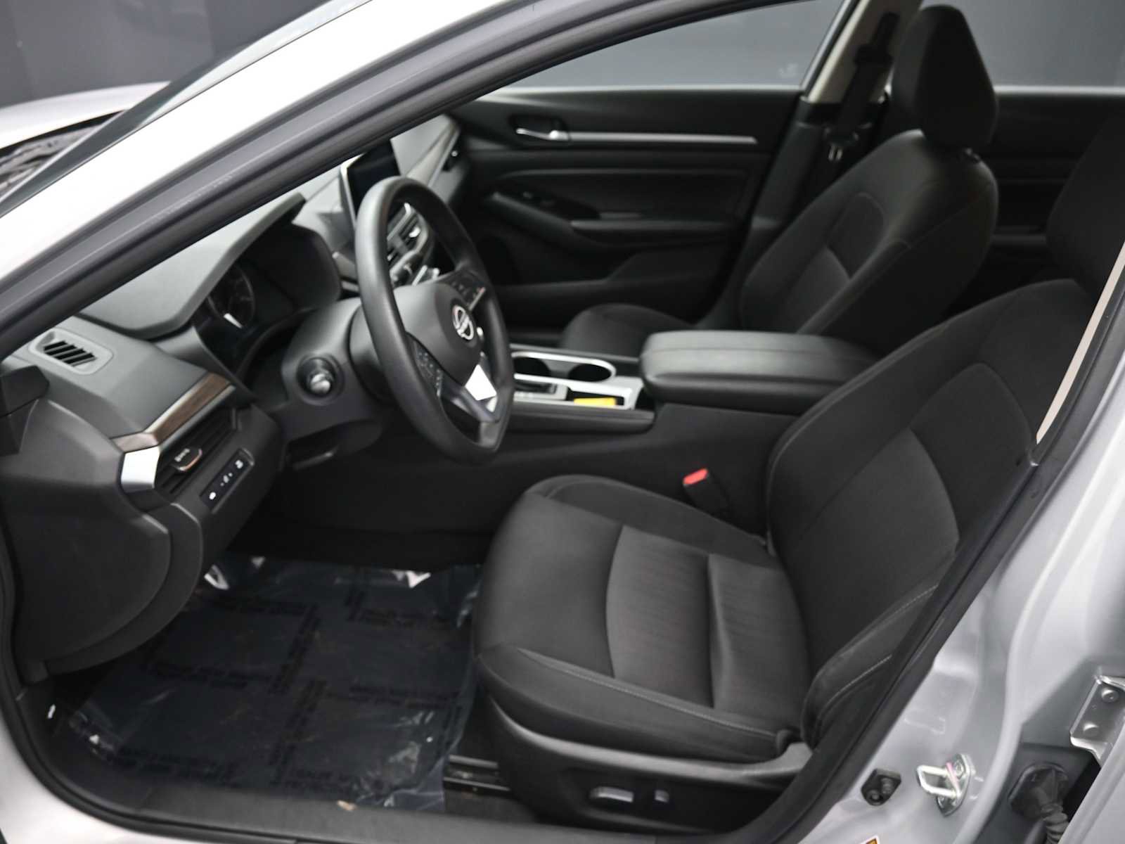 Used 2023 Nissan Altima 2.5 SV image 24
