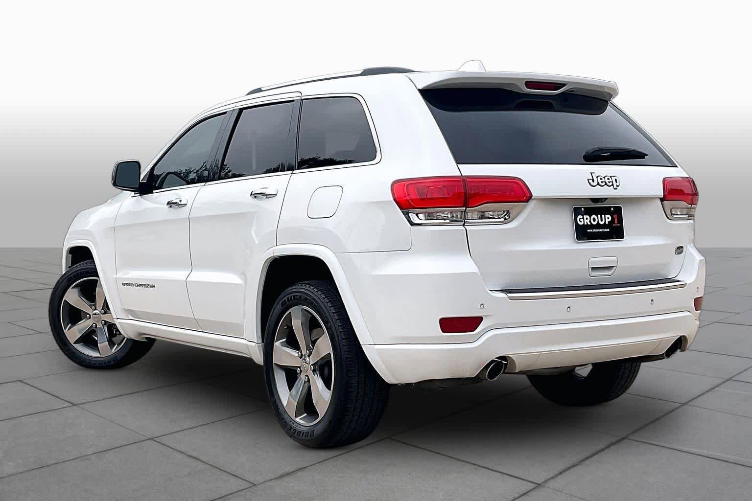 Used 2015 Jeep Grand Cherokee Overland RWD image 12