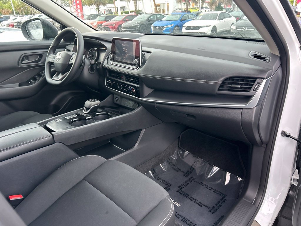 Certified 2025 Nissan Rogue S FWD image 42