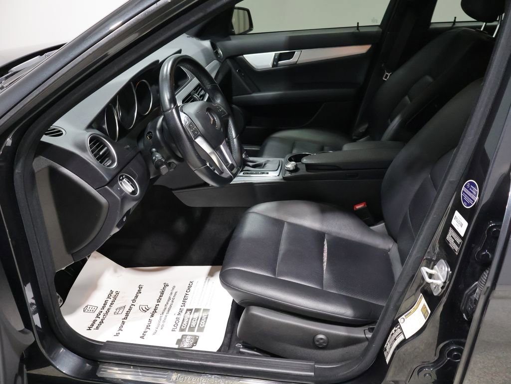Used 2012 Mercedes-Benz C 300 4MATIC Sedan image 9