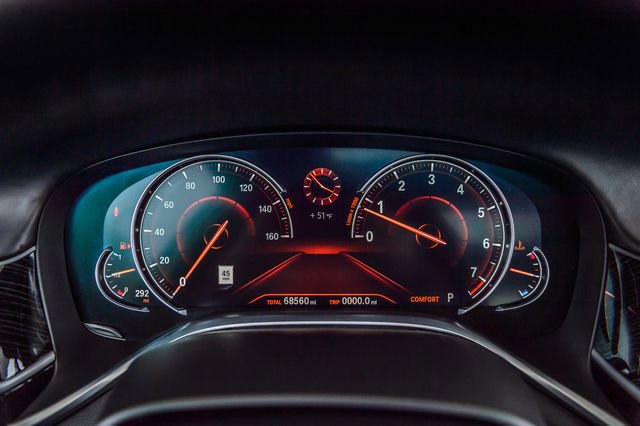 Used 2019 BMW 740i w/ Executive Package image 18
