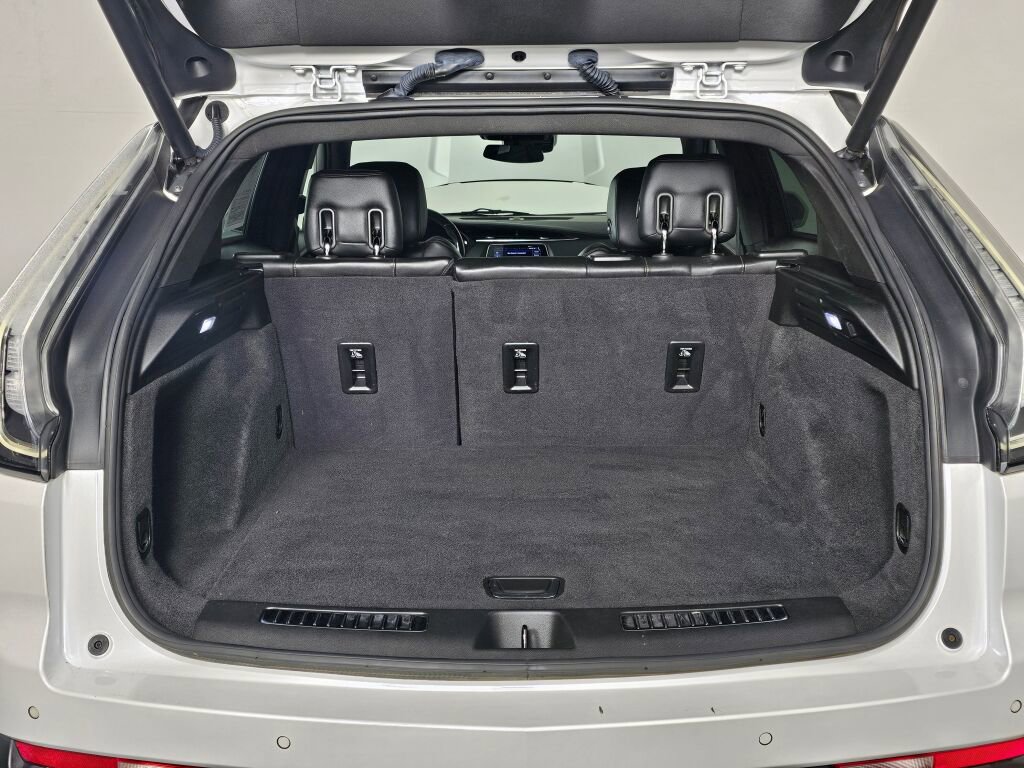 Used 2020 Cadillac XT4 Sport w/ Cold Weather Package image 15