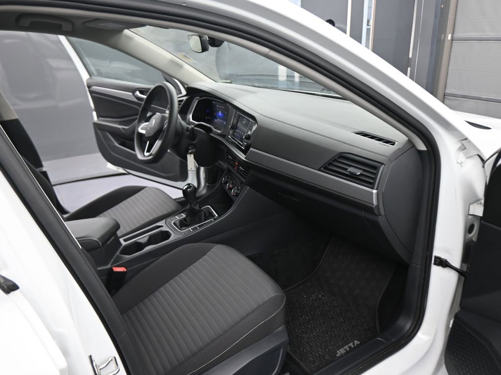 Used 2023 Volkswagen Jetta S image 46