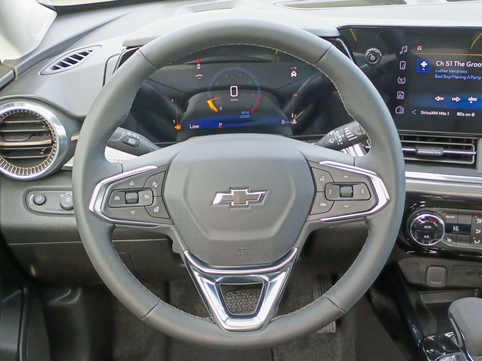 New 2026 Chevrolet Trax ACTIV w/ Sunroof Package image 27