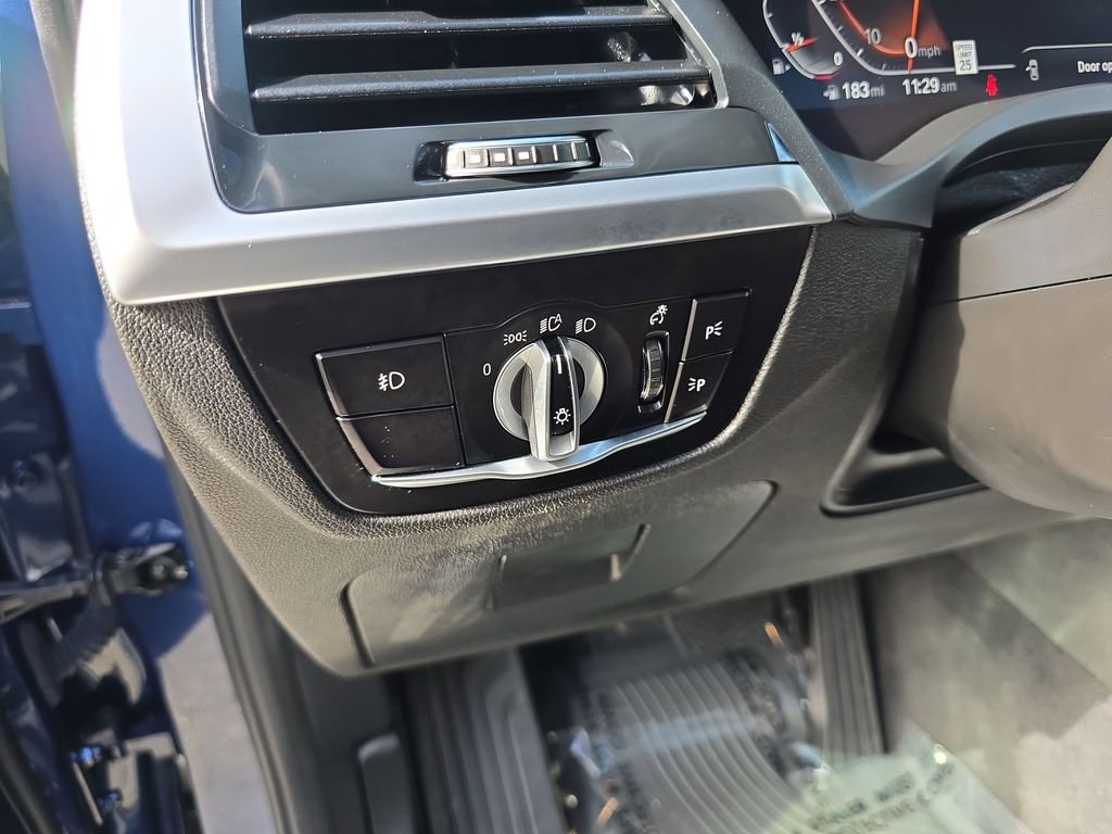 Used 2021 BMW X4 xDrive30i image 21