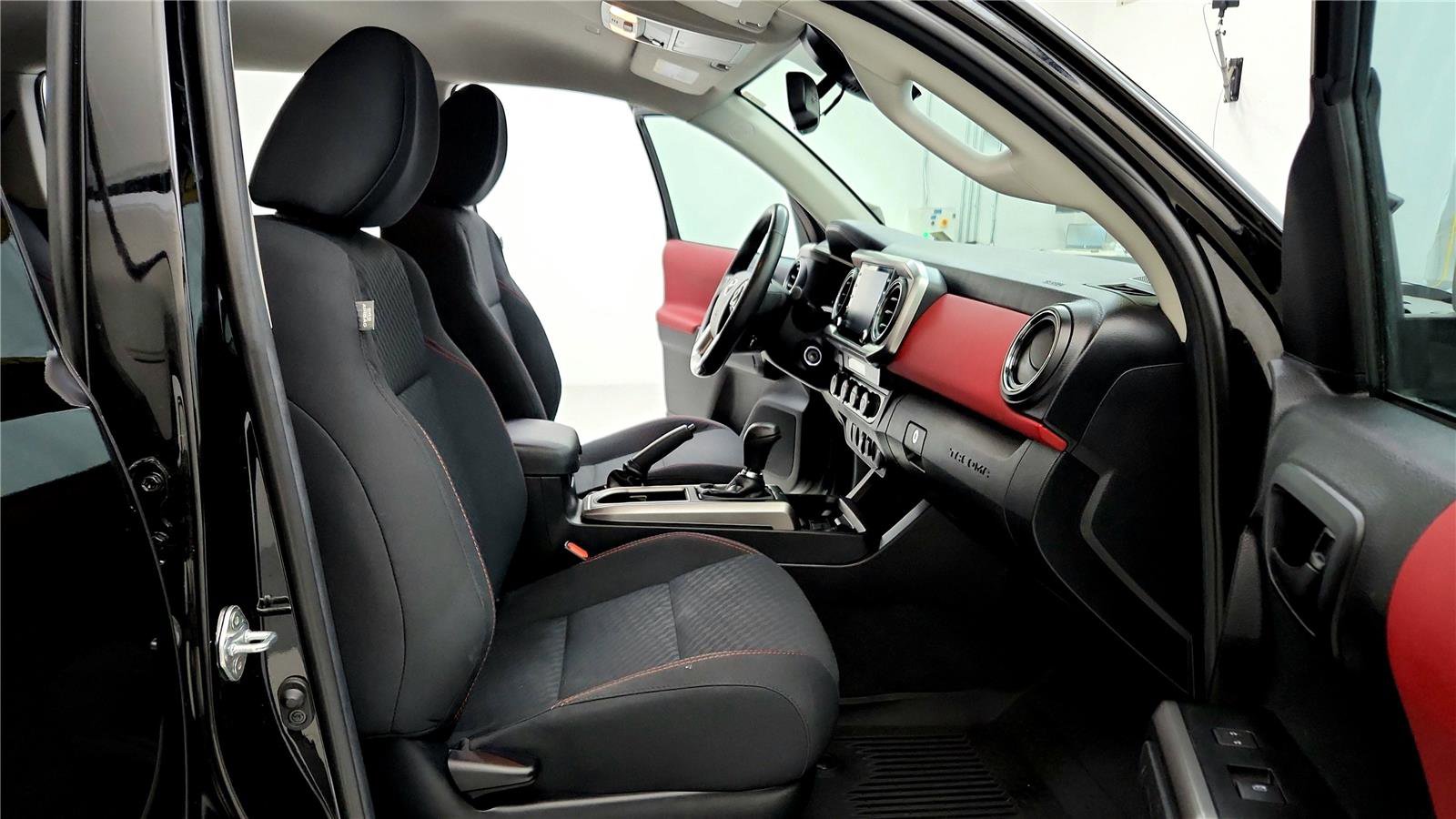 Certified 2021 Toyota Tacoma SR5 image 17