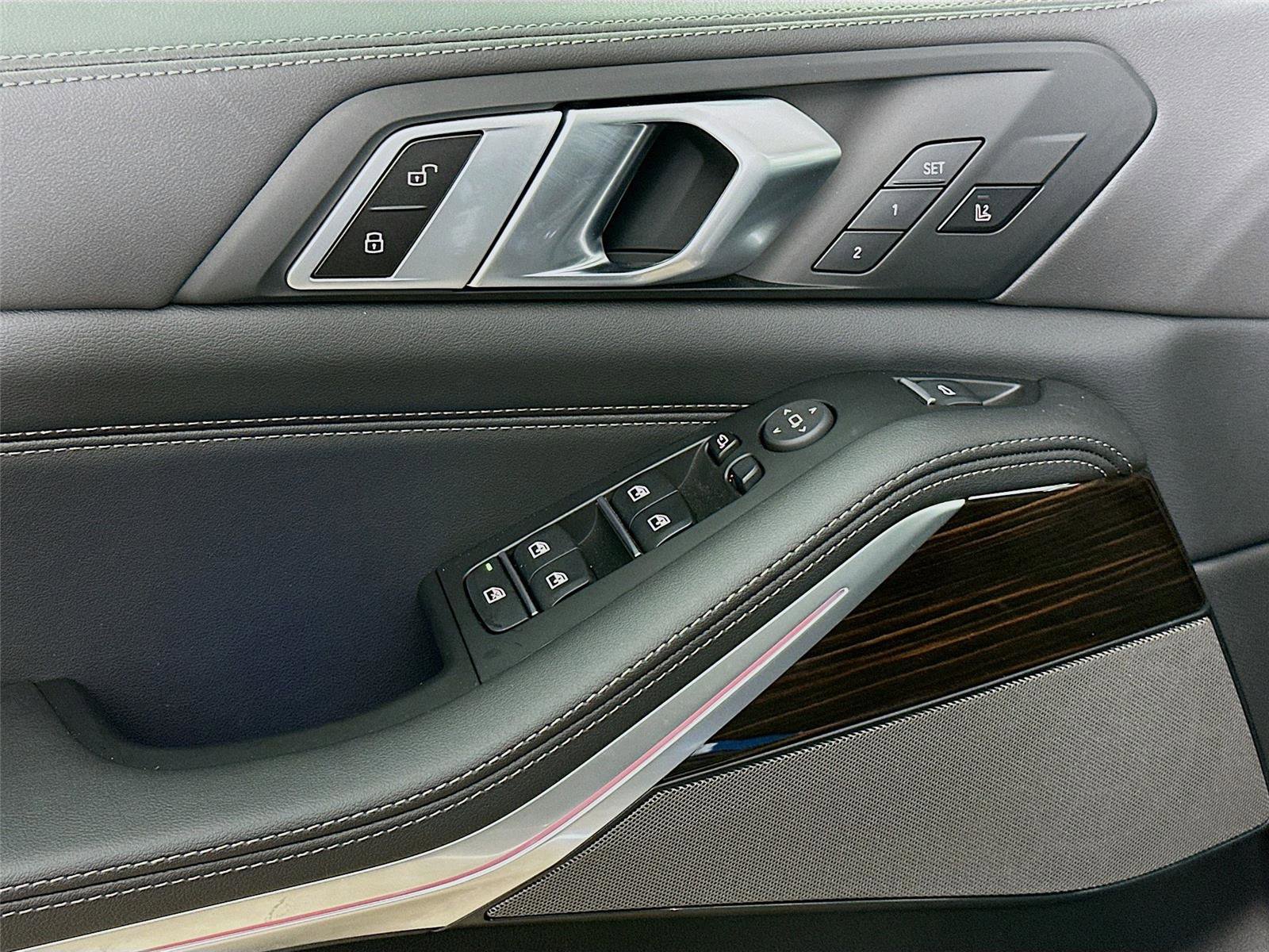 New 2026 BMW X5 xDrive40i w/ Climate Comfort Package image 18