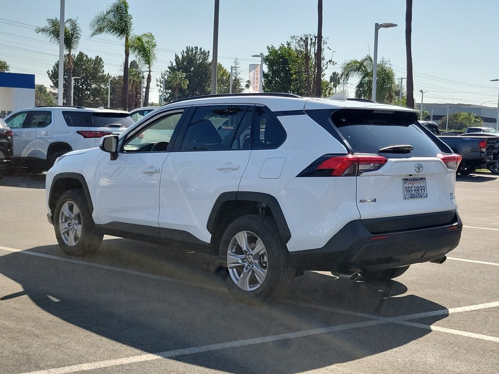 Used 2025 Toyota RAV4 XLE AWD/4WD image 3