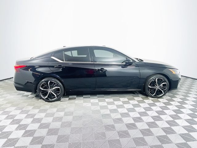 Used 2024 Nissan Altima 2.5 SR w/ SR Premium Package FWD image 9