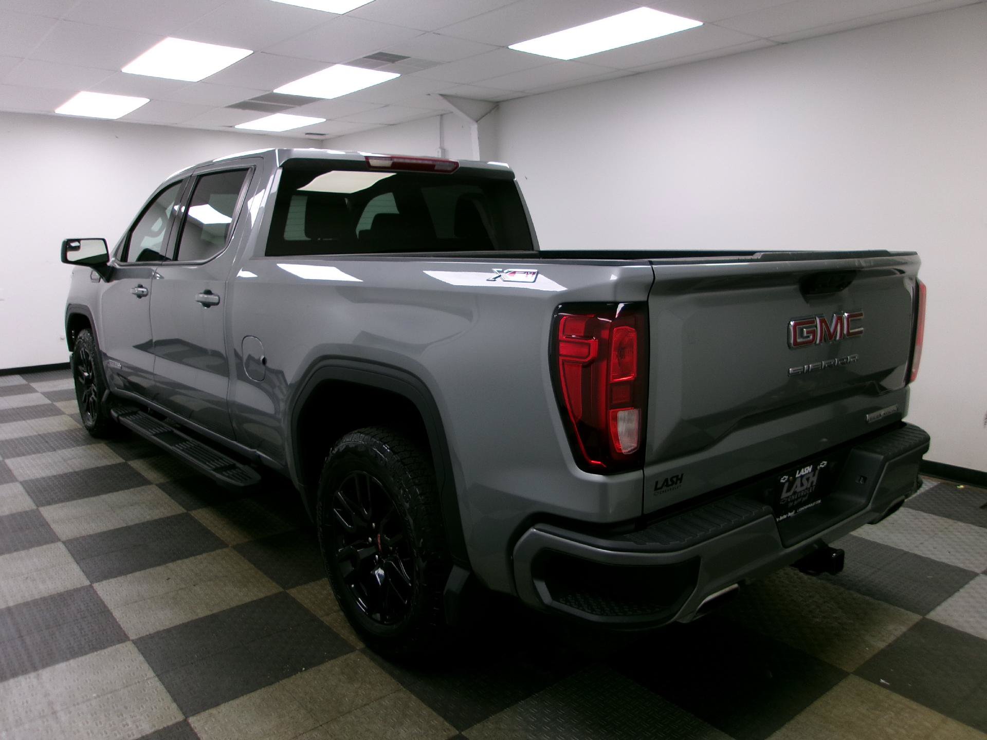 Used 2024 GMC Sierra 1500 Elevation AWD/4WD image 2
