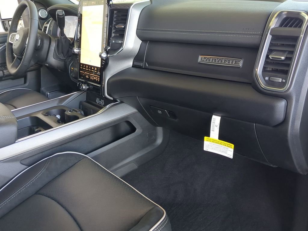 New 2026 RAM 3500 Laramie AWD/4WD image 21