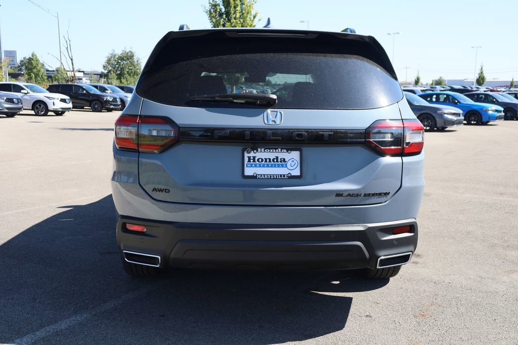 New 2025 Honda Pilot Black Edition image 5