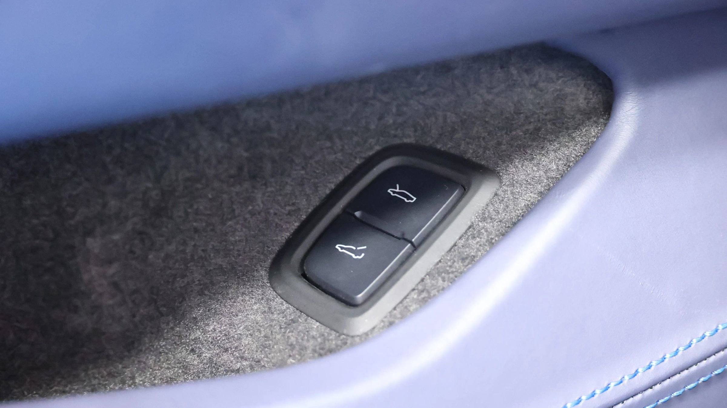 Used 2022 Chevrolet Corvette Stingray Premium Conv w/ Z51 Performance Package image 18