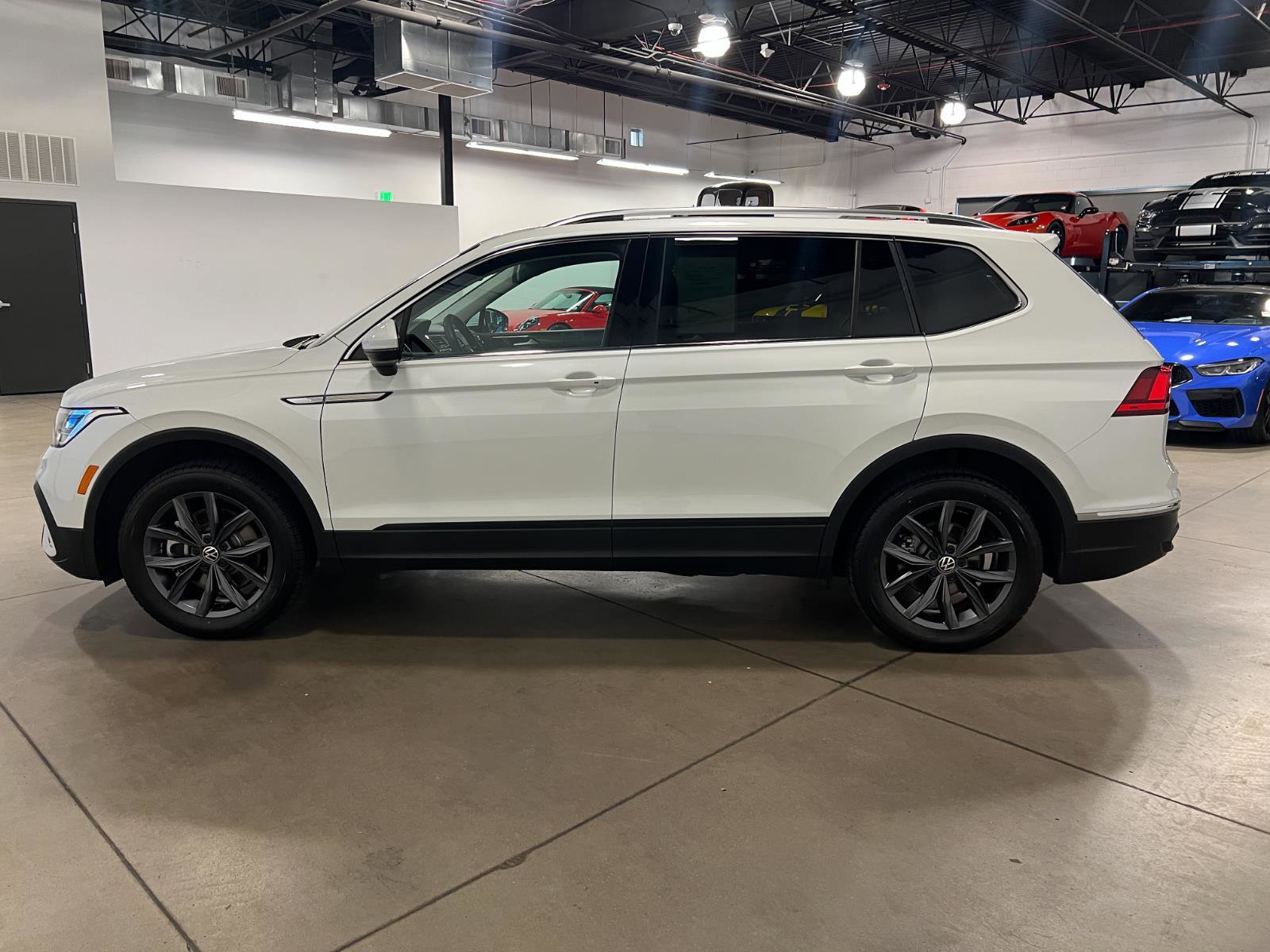 Used 2023 Volkswagen Tiguan SE image 6