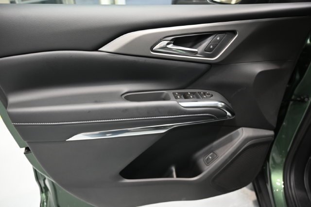 New 2027 Chevrolet Traverse LT w/ LPO, Floor Liner Package AWD/4WD image 28
