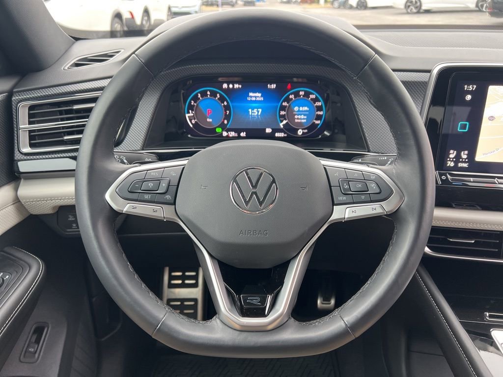 Used 2025 Volkswagen Atlas Cross Sport SEL Premium R-Line image 16