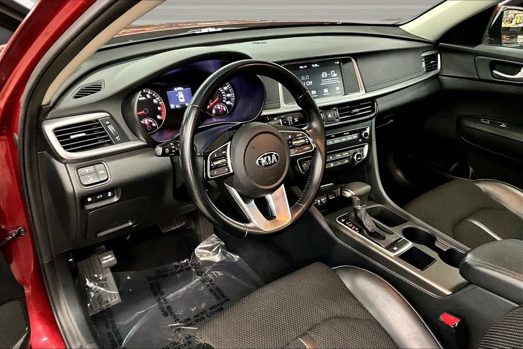 Used 2019 Kia Optima S image 16