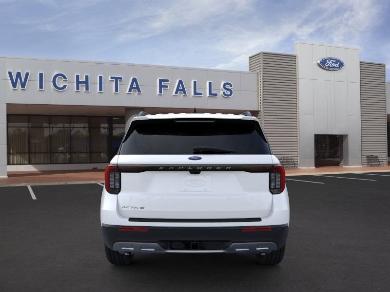 New 2026 Ford Explorer Active RWD image 5