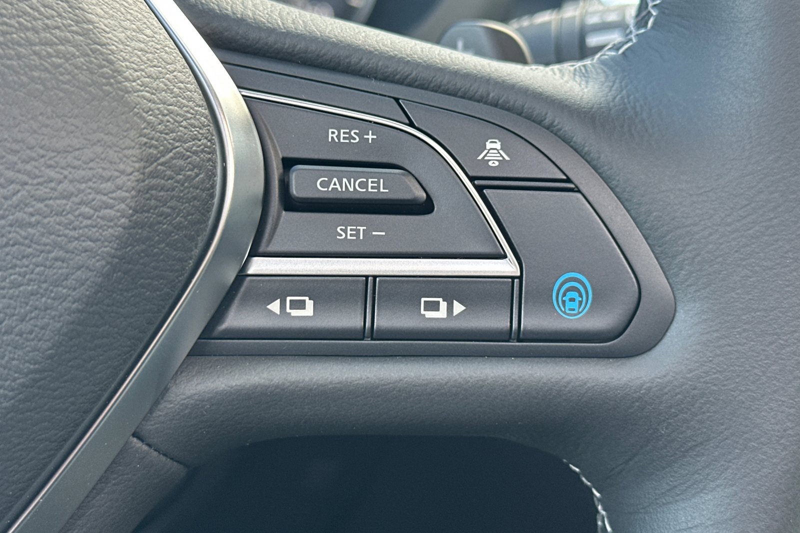 New 2025 INFINITI QX50 Sport image 29