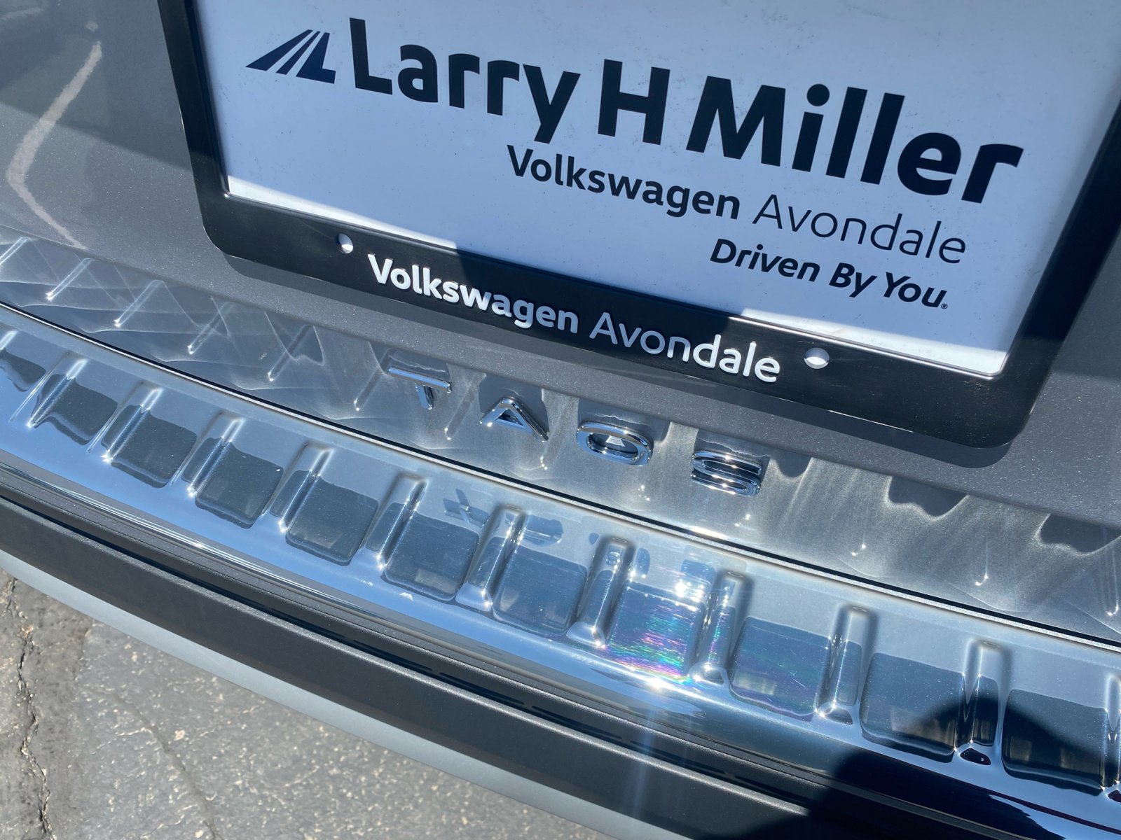 New 2025 Volkswagen Taos SE image 22