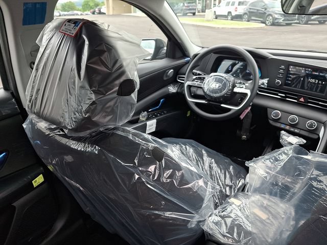 New 2026 Hyundai Elantra SE FWD image 9