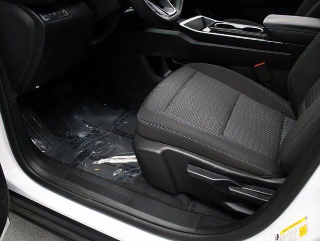 Certified 2025 Chevrolet Equinox LT w/ Safety and Technology Package image 25