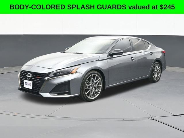 Used 2023 Nissan Altima 2.0 SR FWD image 4