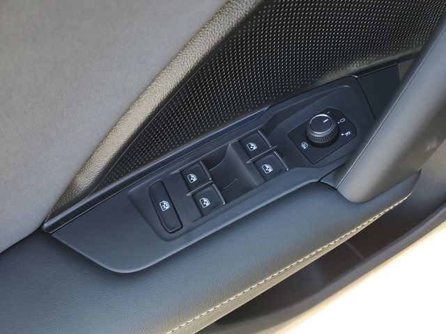 New 2026 Volkswagen Tiguan SE R-Line image 20