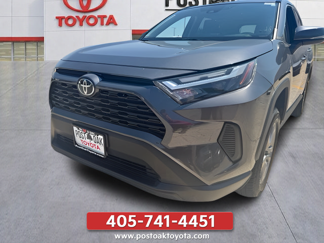 Used 2025 Toyota RAV4 XLE FWD image 26