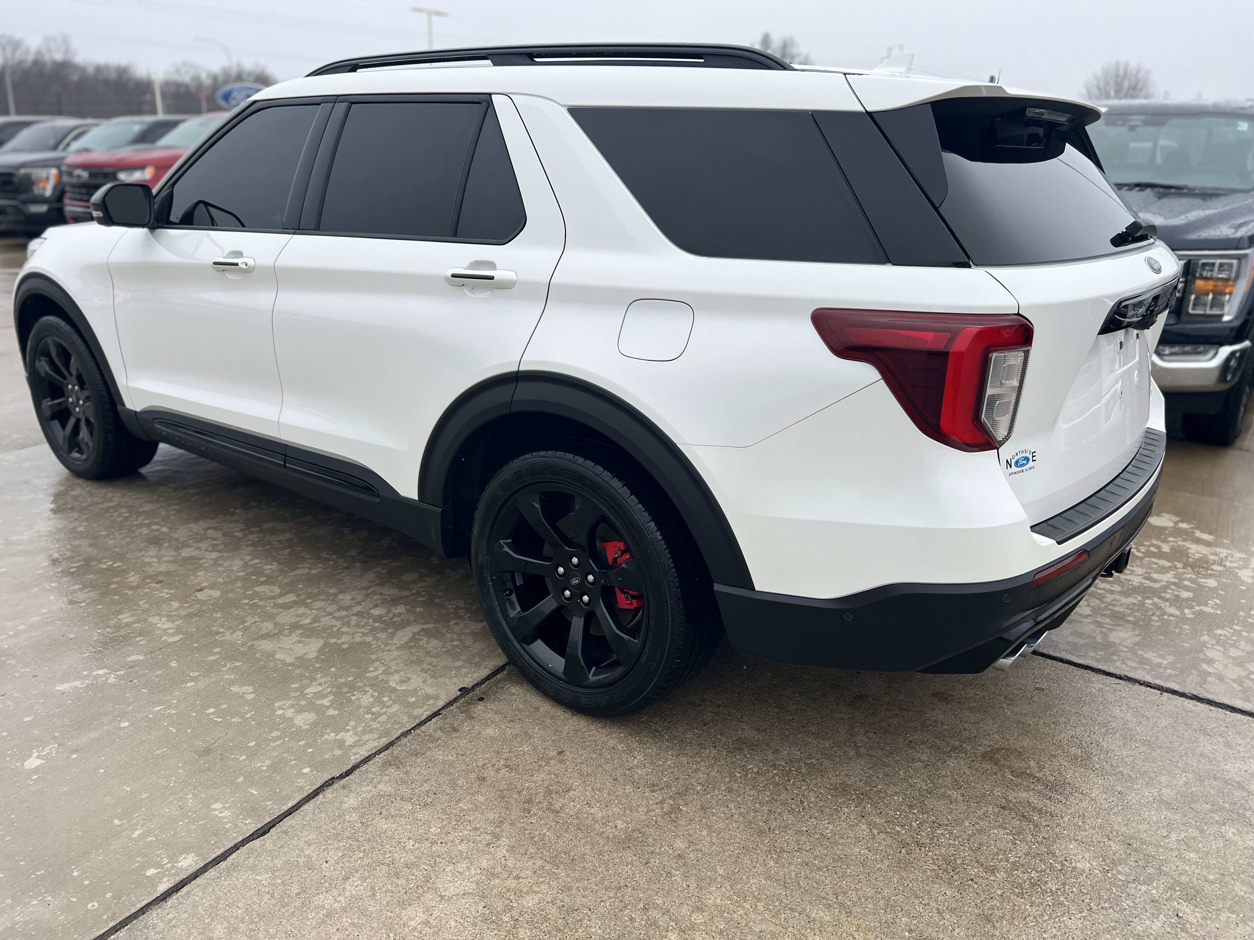 Used 2020 Ford Explorer ST w/ ST Street Pack image 5