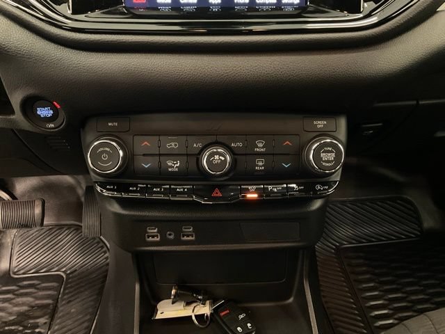Used 2025 Dodge Durango AWD image 20