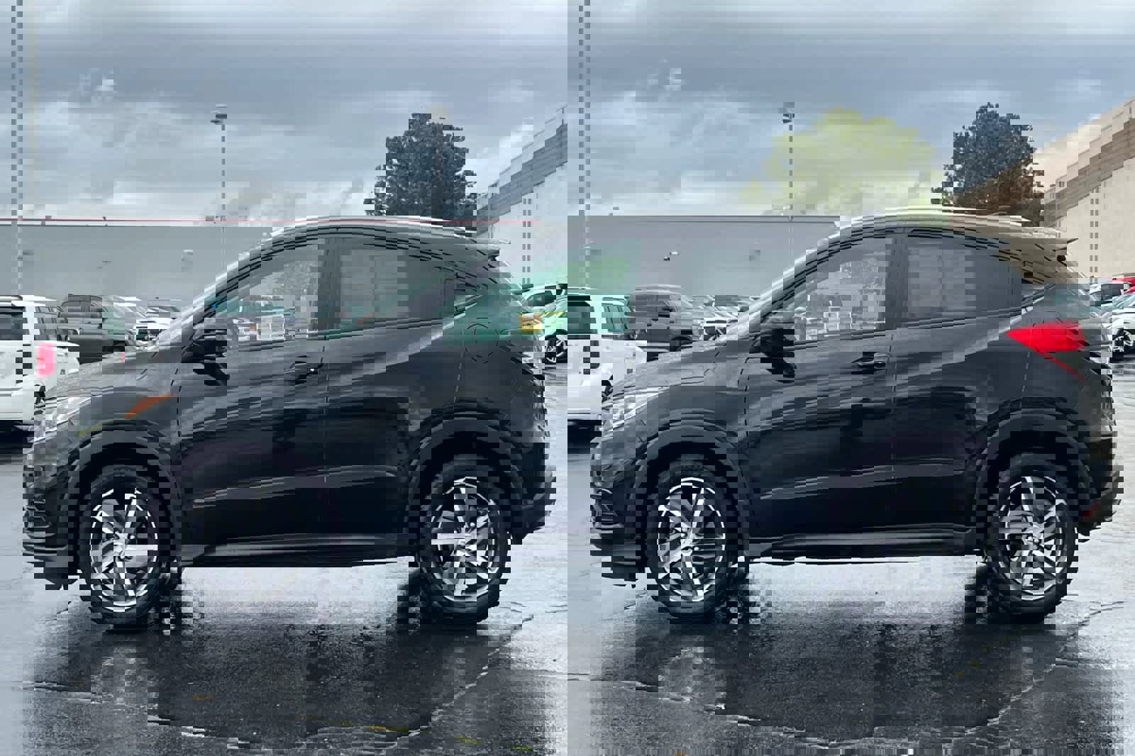 Used 2022 Honda HR-V EX image 9