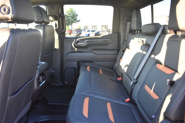 Used 2025 GMC Sierra 1500 AT4 w/ AT4 Premium Package AWD/4WD image 18
