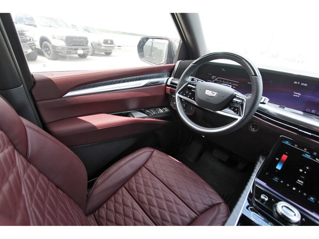 New 2026 Cadillac Escalade ESV Sport w/ Touring Package AWD/4WD image 8