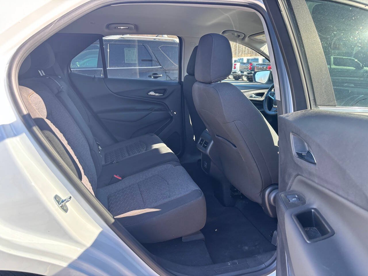 Used 2023 Chevrolet Equinox LT AWD/4WD image 11
