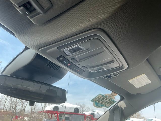 Used 2025 Chevrolet Silverado 1500 LT image 27