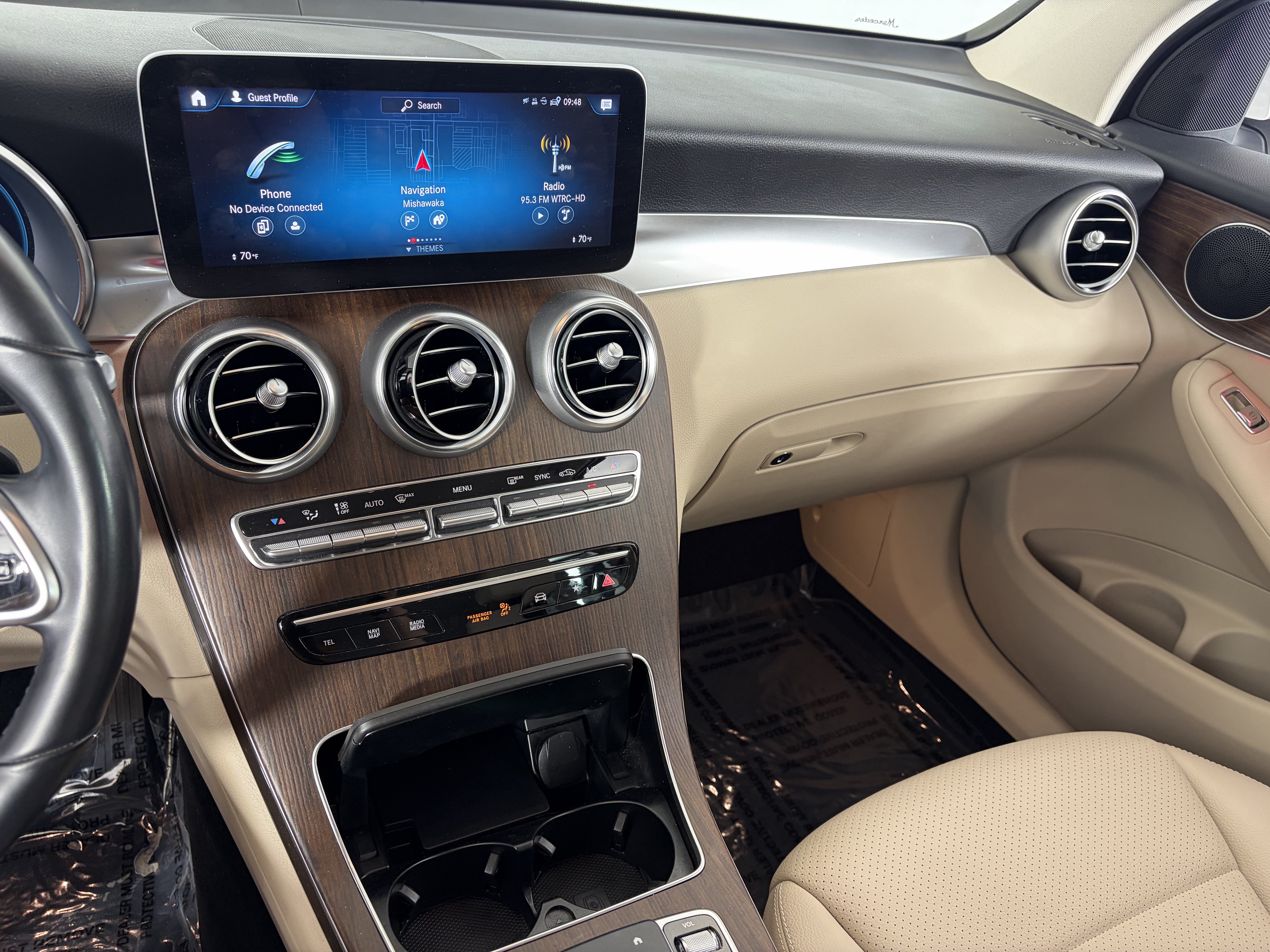 Certified 2022 Mercedes-Benz GLC 300 4MATIC image 4