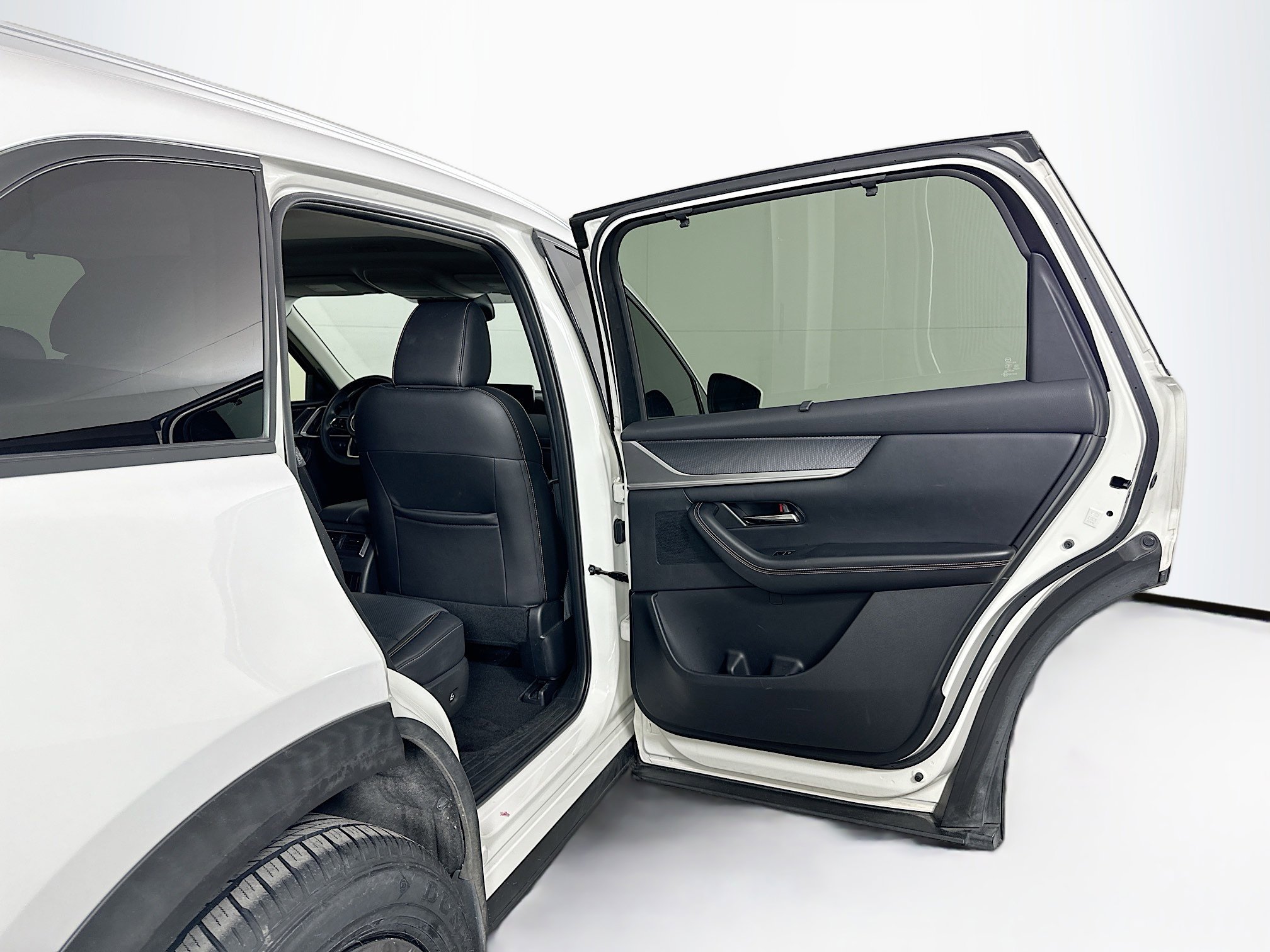 Used 2024 MAZDA CX-90 3.3 Turbo w/ Preferred Plus image 32