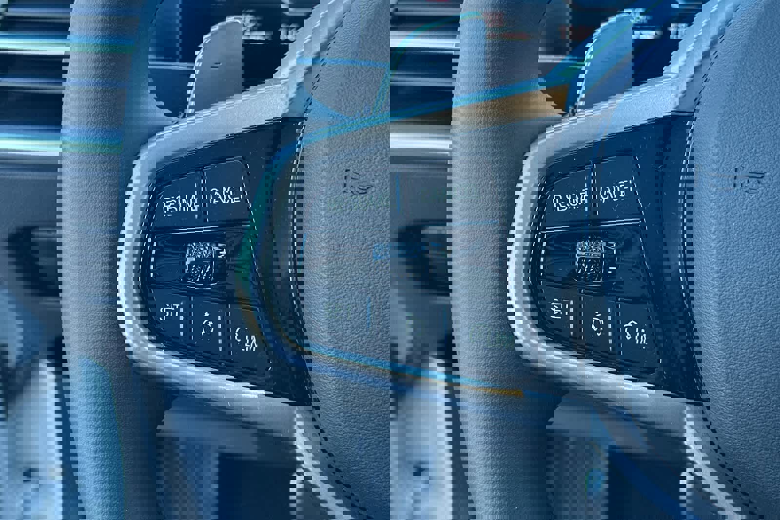 Used 2025 BMW 330i Sedan w/ M Sport Package image 27