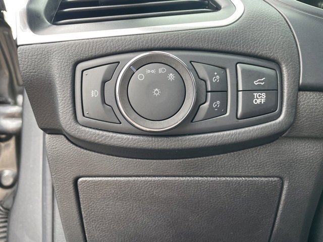 Used 2022 Ford Edge Titanium image 16