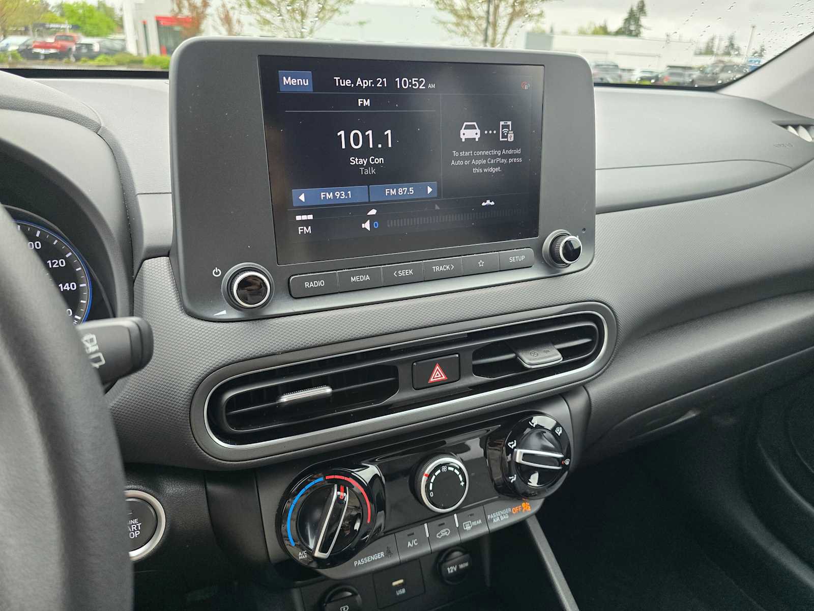 Used 2022 Hyundai Kona SEL AWD/4WD image 25