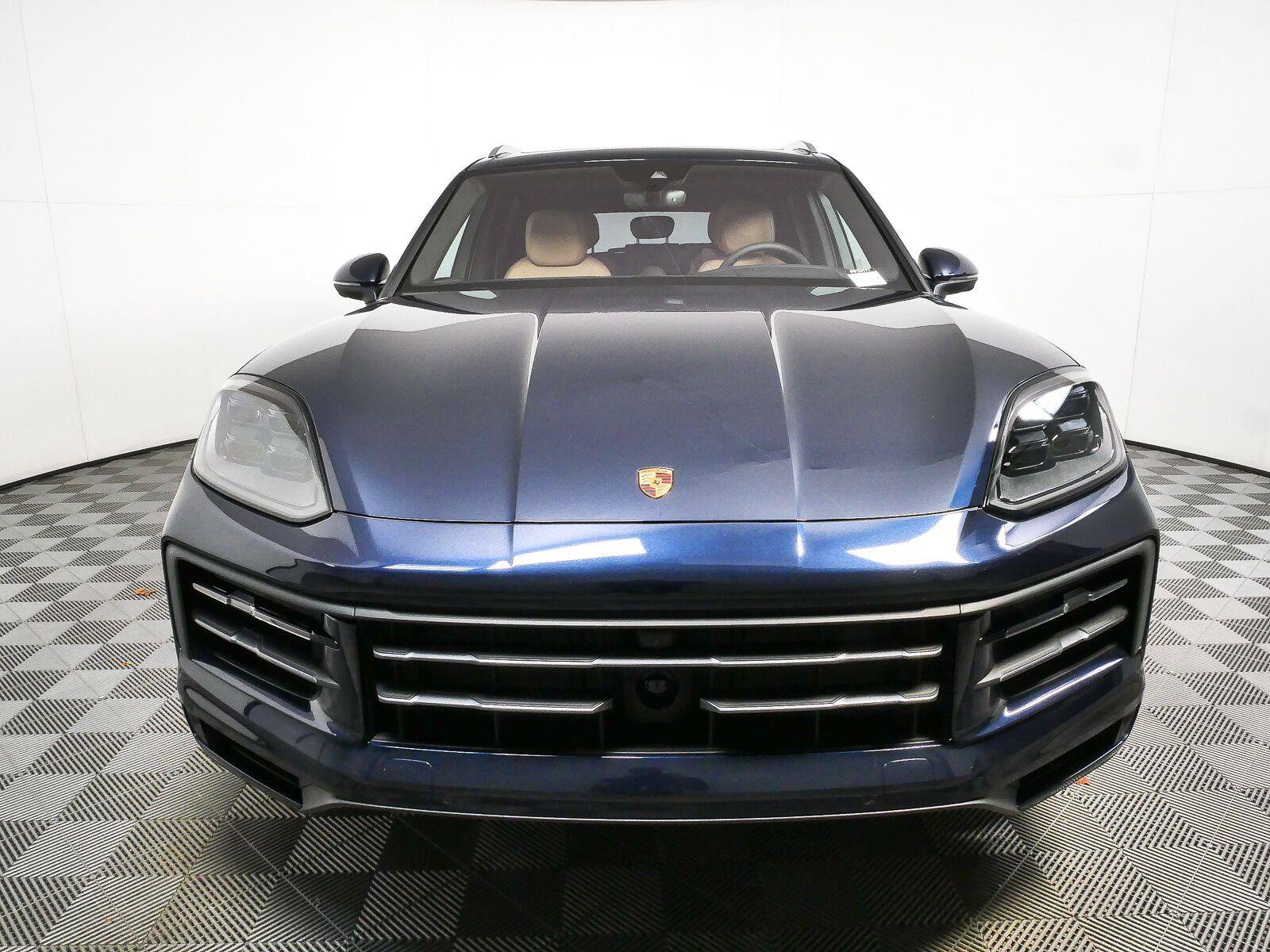 Certified 2026 Porsche Cayenne E-Hybrid AWD/4WD image 37