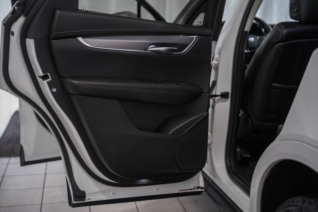 Used 2017 Cadillac XT5 Luxury image 41